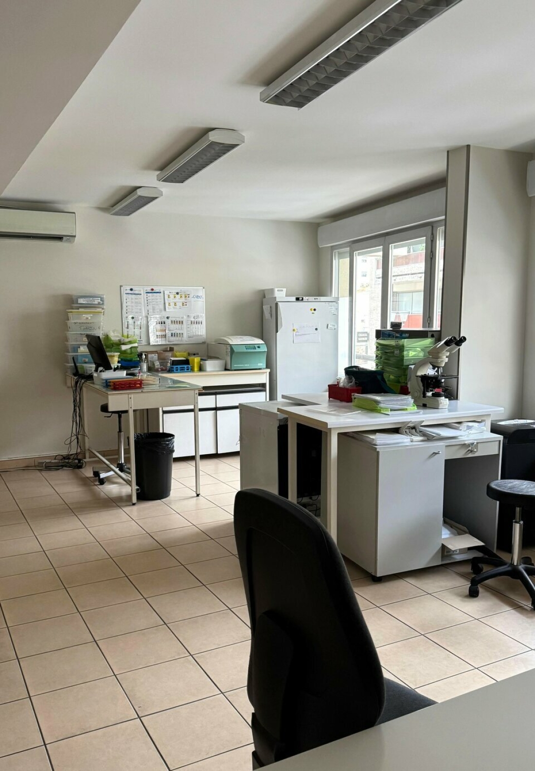 Photo 5 – location Locaux commerciaux	SAINT LAURENT DU VAR (06700)