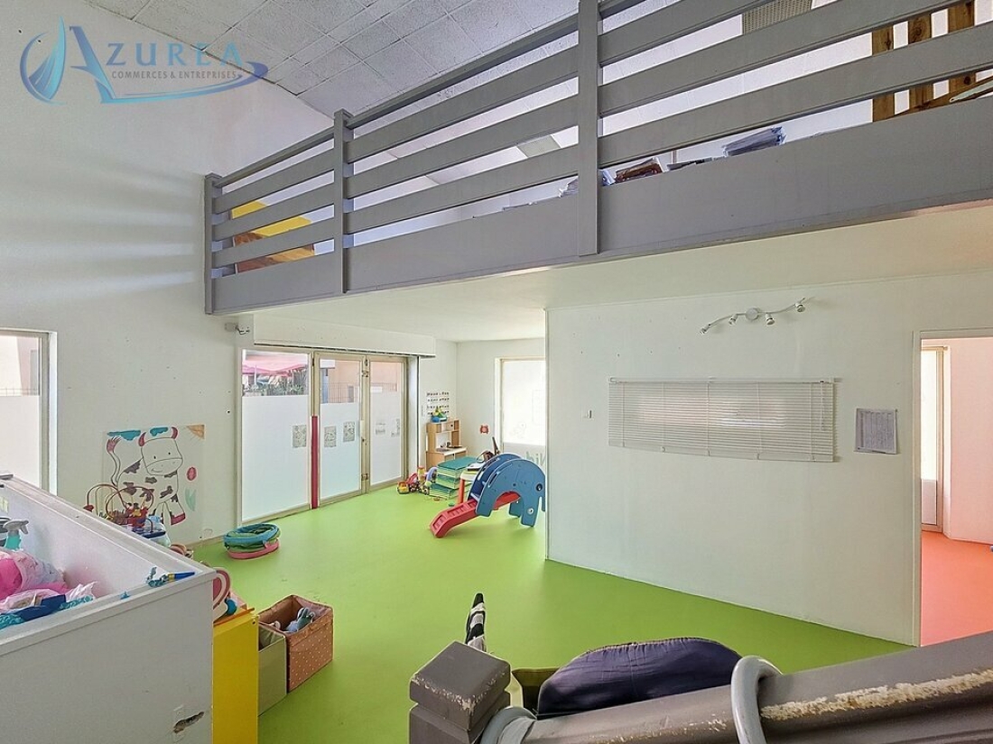 Photo 3 – location Locaux commerciaux	MONTAUROUX (83440)