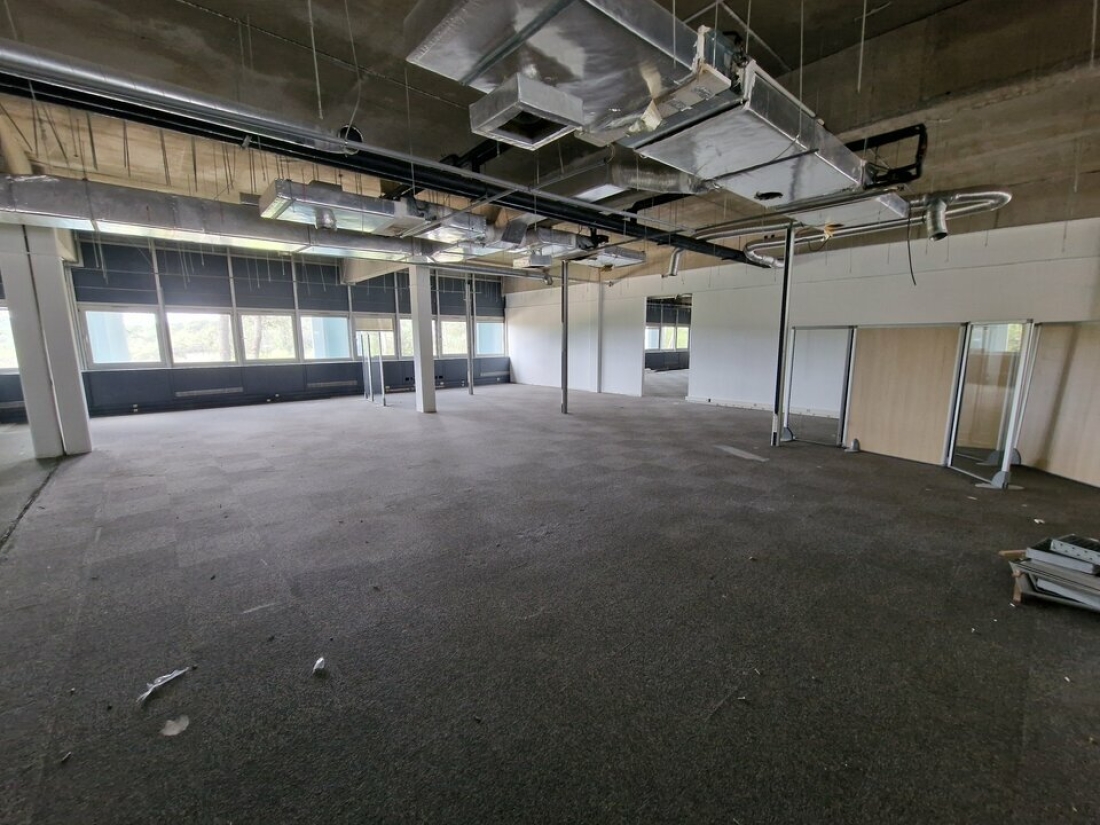 Photo 2 – location Entrepôts / activités	VALBONNE (06560)