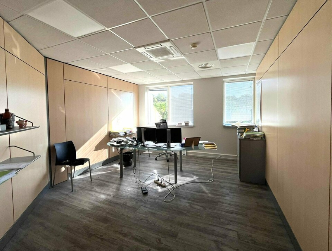 Photo 2 – location bureaux	VALBONNE (06560)