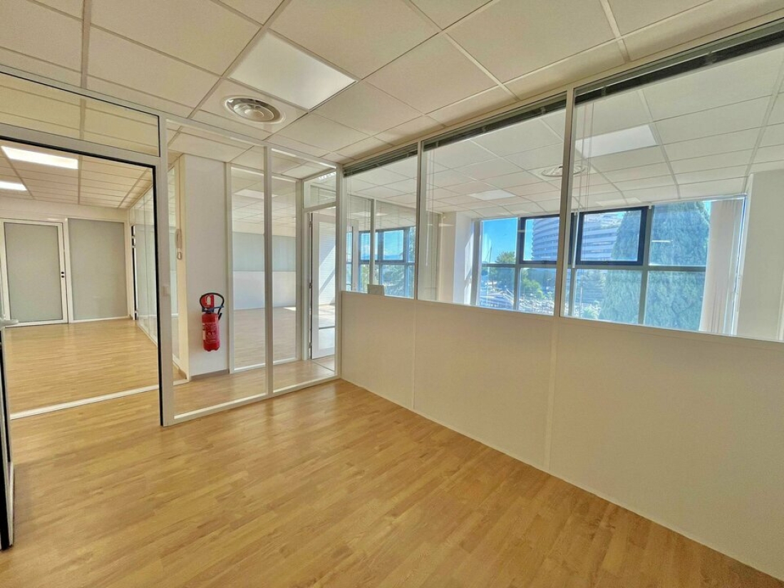 Photo 4 – location bureaux	VILLENEUVE LOUBET (06270)