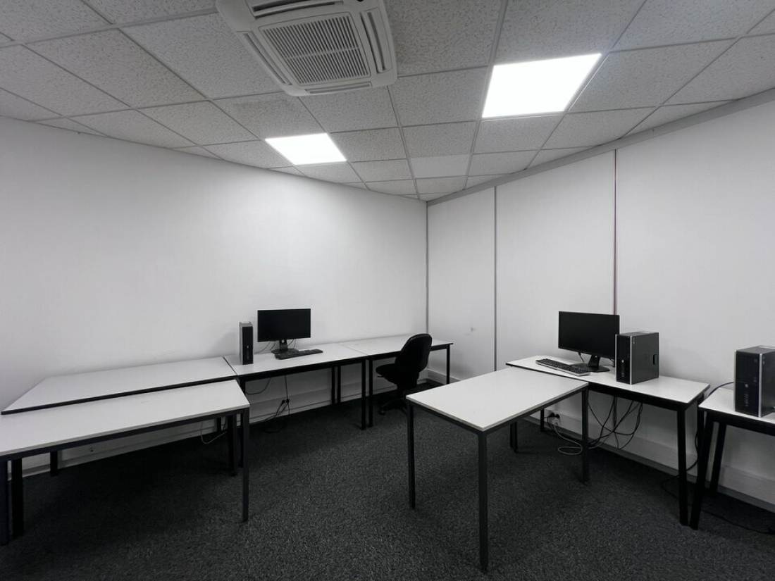 Photo 6 – location bureaux	CANNES LA BOCCA (06150)