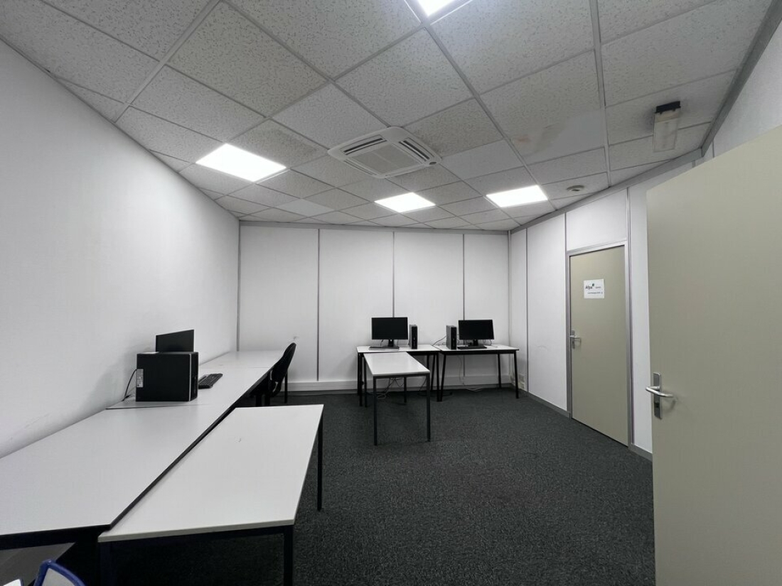 Photo 3 – location bureaux	CANNES LA BOCCA (06150)