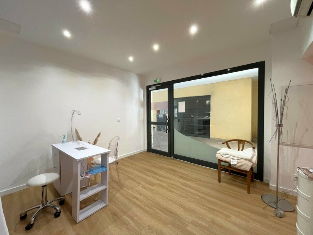 Photo 3 – location Locaux commerciaux	SAINTE MAXIME (83120)