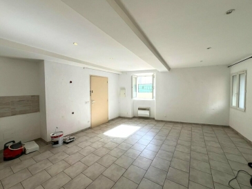 Photo 1 – location bureaux	LE LUC (83340)