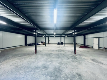 Photo 1 – location Entrepôts / activités	MOUGINS (06250)