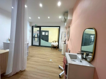Photo 1 – location Locaux commerciaux	SAINTE MAXIME (83120)