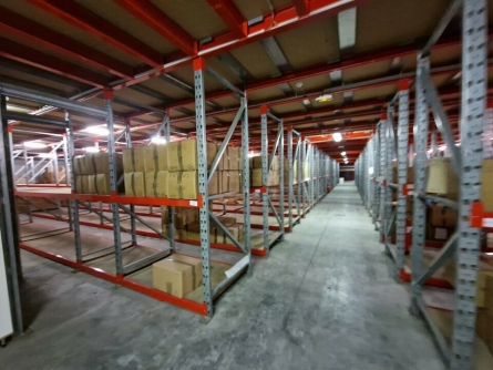Photo 3 – location Entrepôts / activités	VALLAURIS (06220)