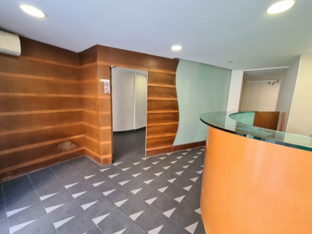 Photo 2 – location Locaux commerciaux	NICE (06000)