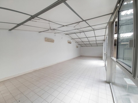 Photo 4 – vente Entrepôts / activités	NICE (06300)