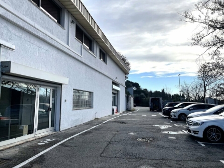 Photo 2 – location Locaux commerciaux	LA ROQUETTE SUR SIAGNE (06550)