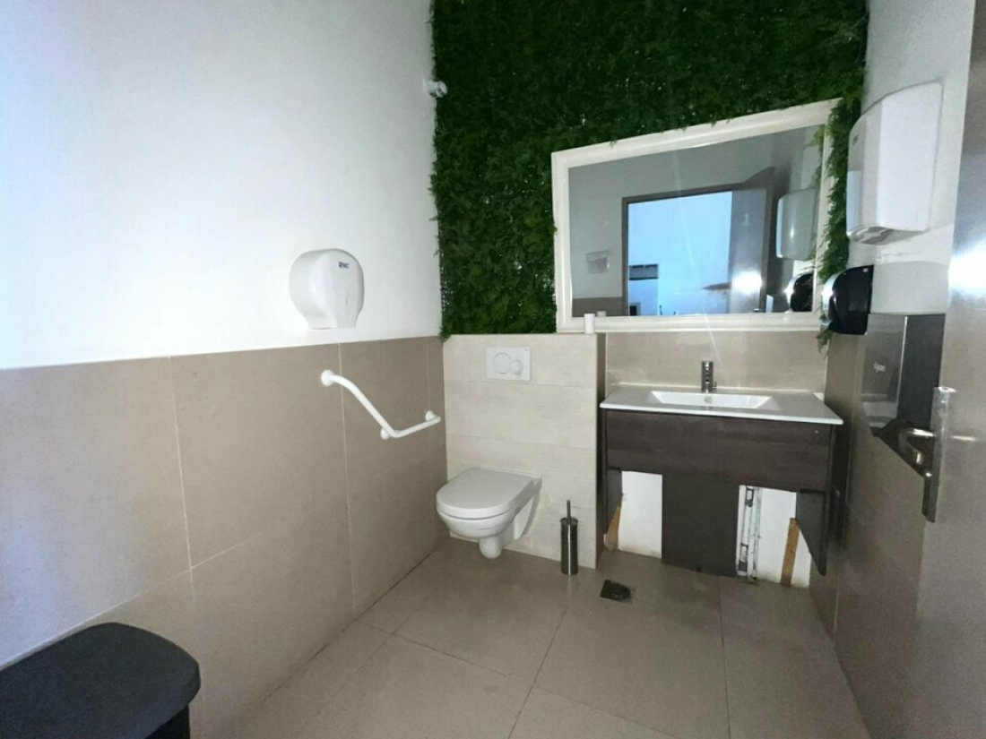 Photo 10 – location Locaux commerciaux	FREJUS (83600)