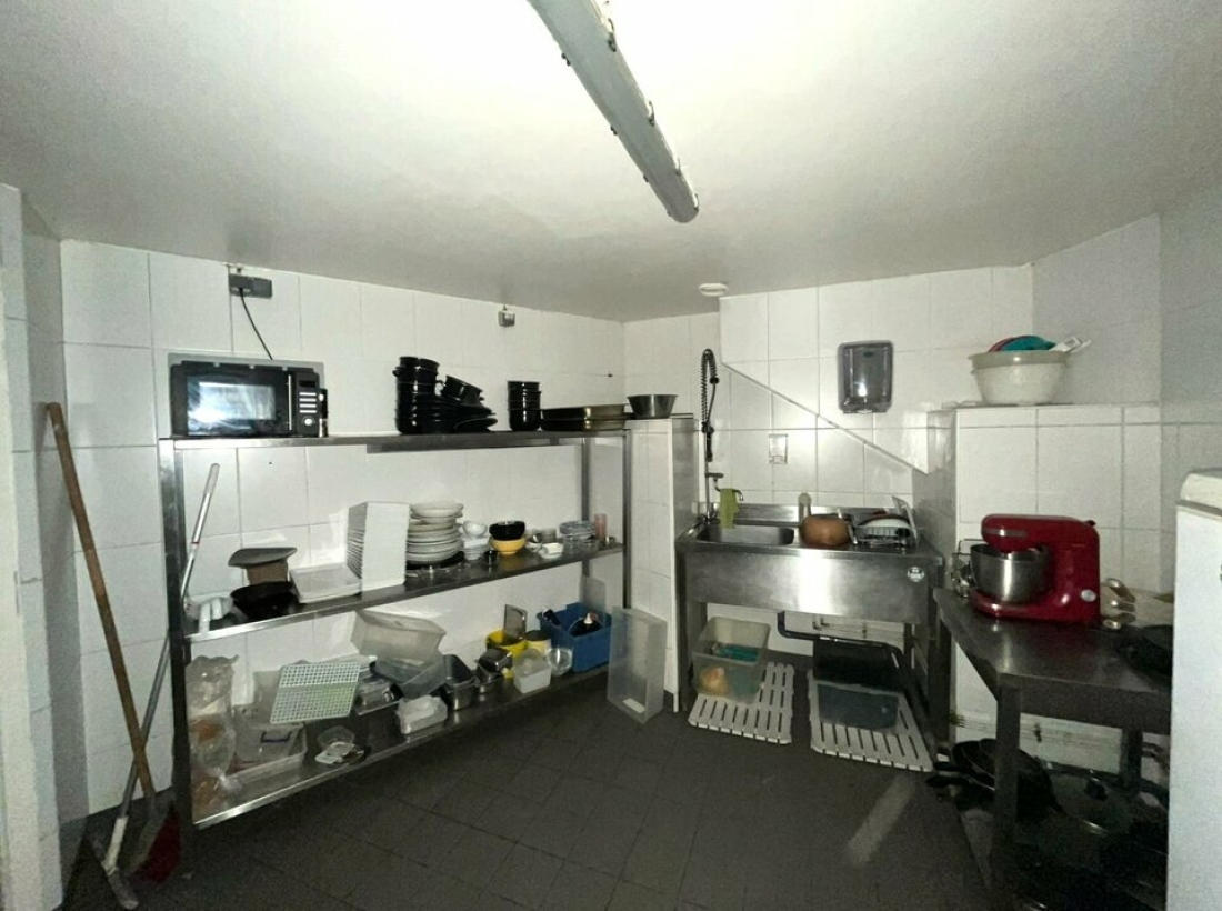 Photo 9 – location Locaux commerciaux	FREJUS (83600)