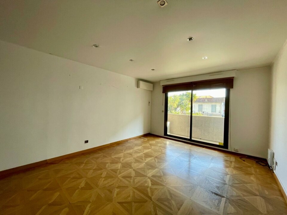 Photo 2 – location bureaux	CAGNES SUR MER (06800)
