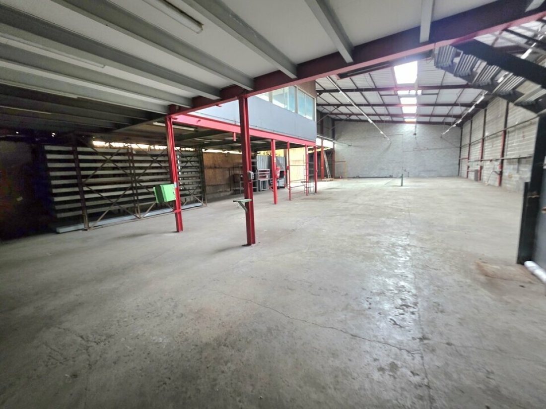 Photo 4 – vente Entrepôts / activités	ANTIBES (06600)