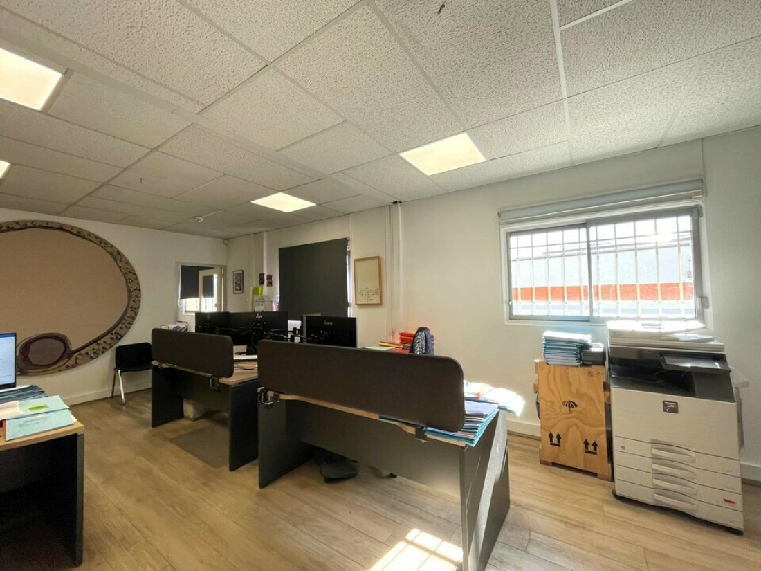 Photo 6 – location Entrepôts / activités	SAINT LAURENT DU VAR (06700)