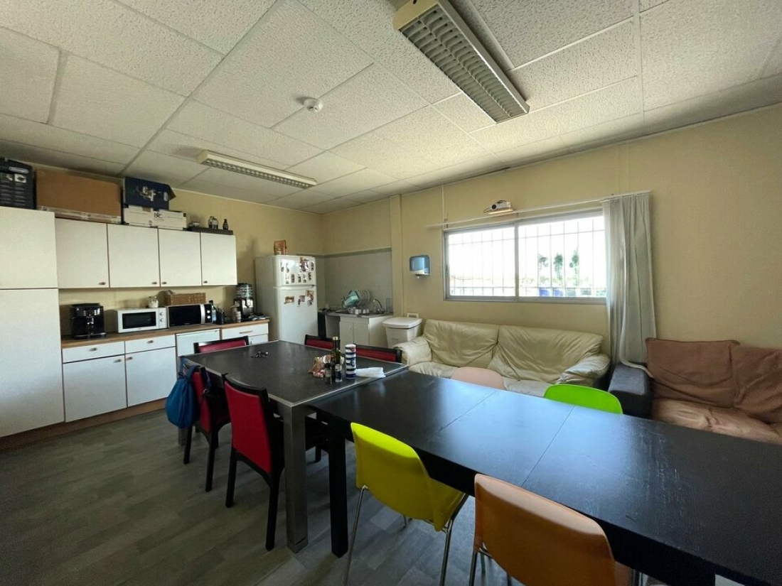 Photo 8 – location Entrepôts / activités	SAINT LAURENT DU VAR (06700)