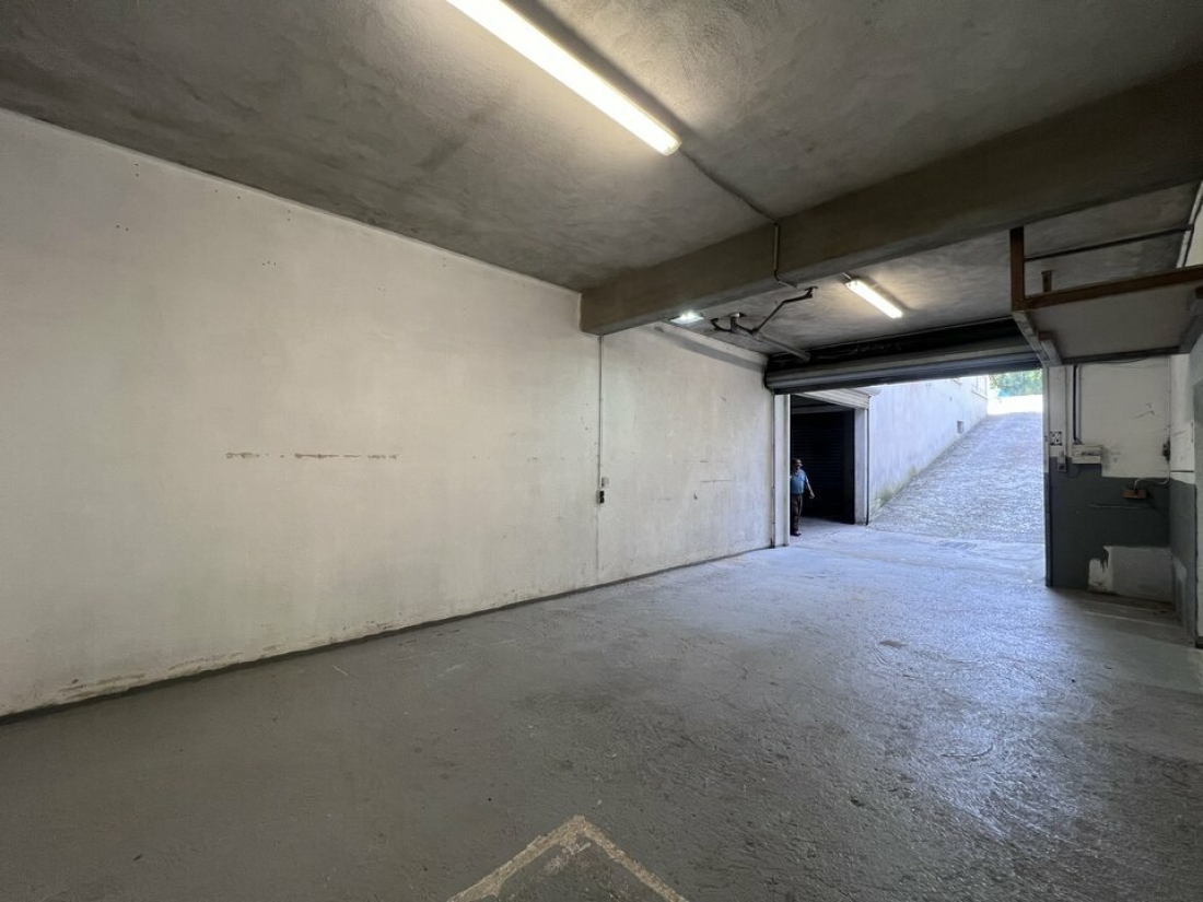 Photo 2 – location Entrepôts / activités	MOUGINS (06250)