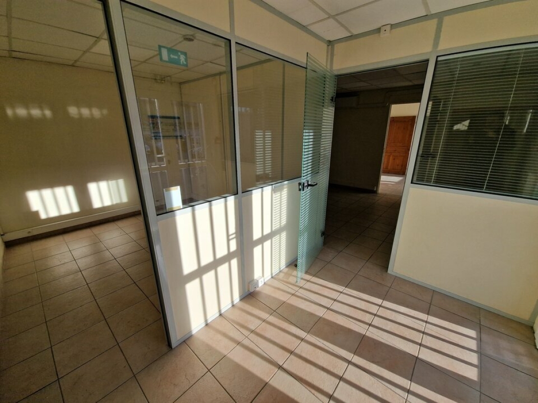 Photo 8 – location Entrepôts / activités	NICE (06200)