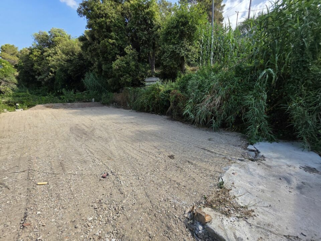 Photo 1 – location Terrains	CASTAGNIERS (06670)