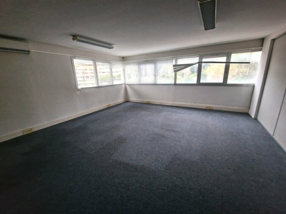 Photo 2 – location bureaux	NICE (06200)