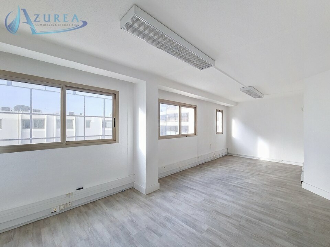 Photo 6 – location bureaux	SAINT LAURENT DU VAR (06700)