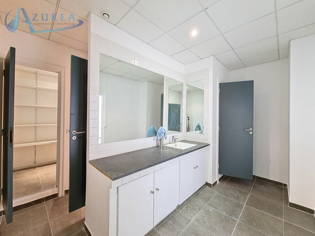 Photo 5 – location Locaux commerciaux	BIOT (06410)