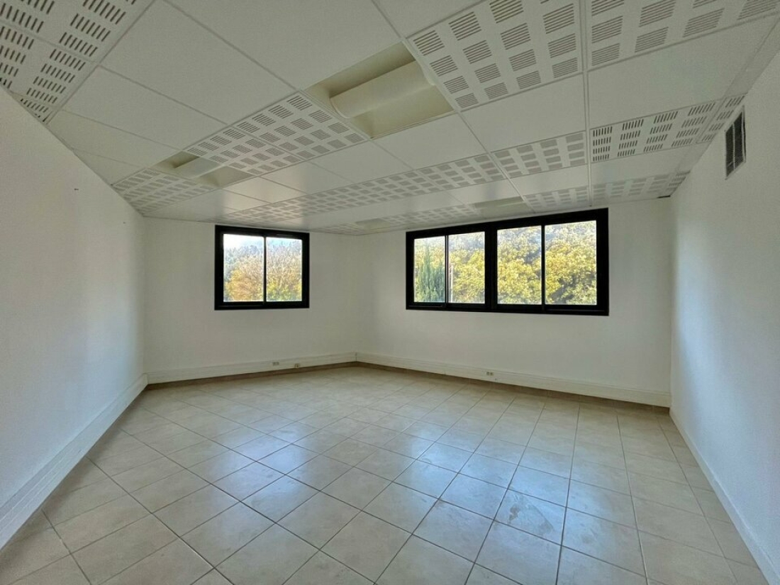 Photo 7 – vente bureaux	MOUANS SARTOUX (06370)