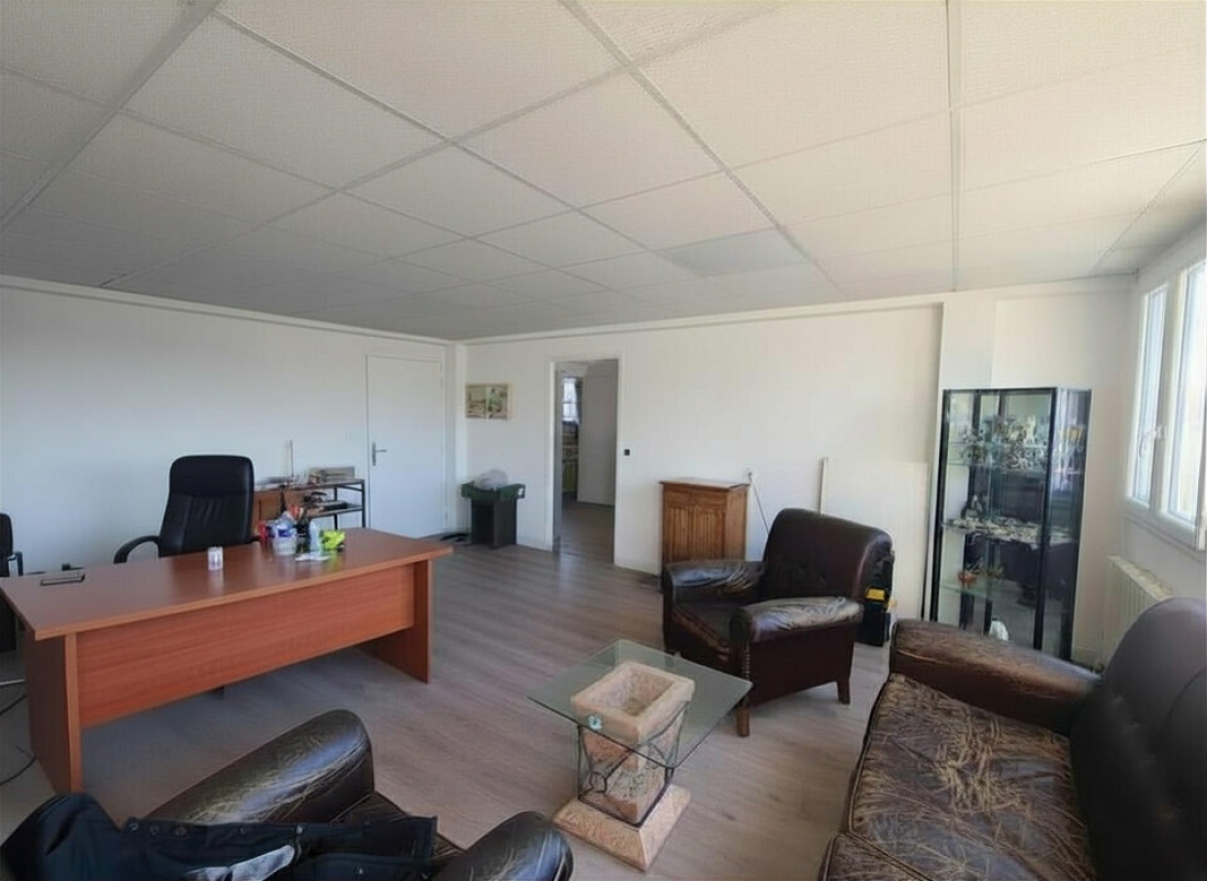 Photo 6 – location bureaux	SAINT LAURENT DU VAR (06700)