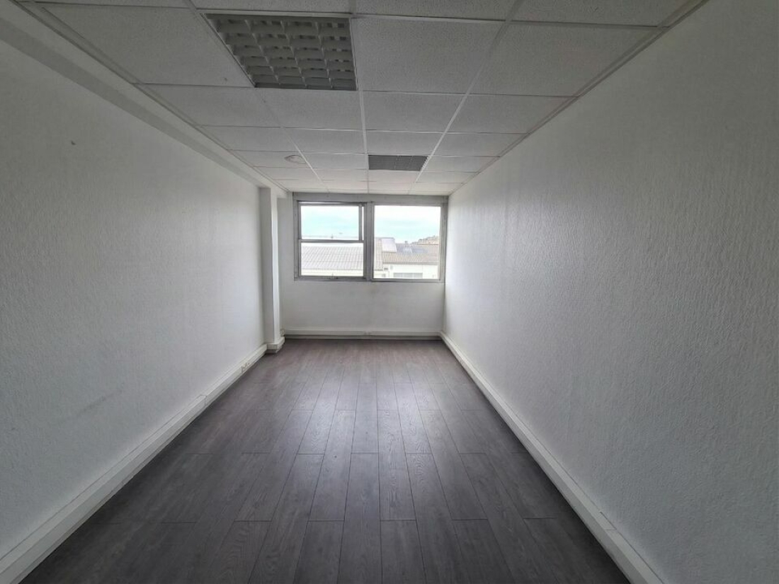 Photo 7 – location bureaux	SAINT LAURENT DU VAR (06700)