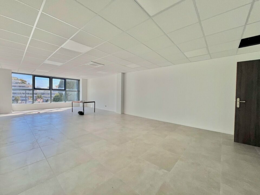 Photo 1 – location bureaux	VILLENEUVE LOUBET (06270)