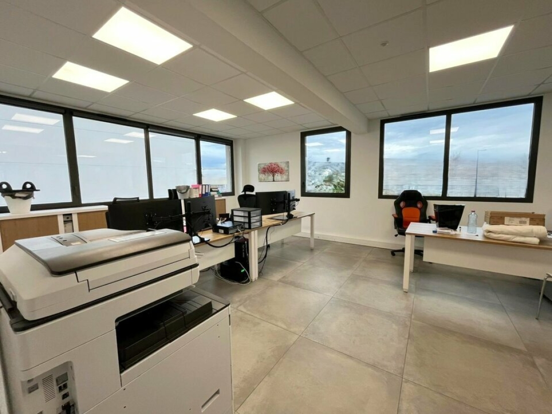Photo 3 – vente bureaux	FREJUS (83600)