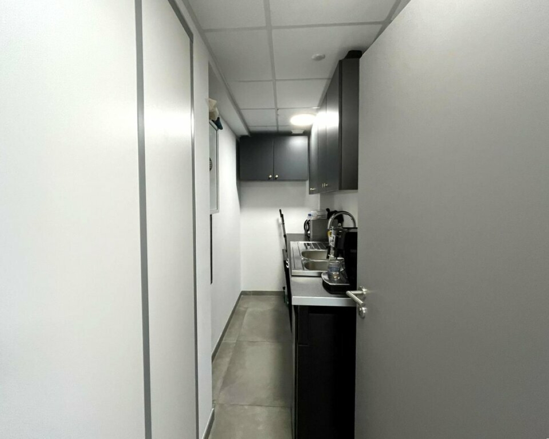 Photo 5 – vente bureaux	FREJUS (83600)