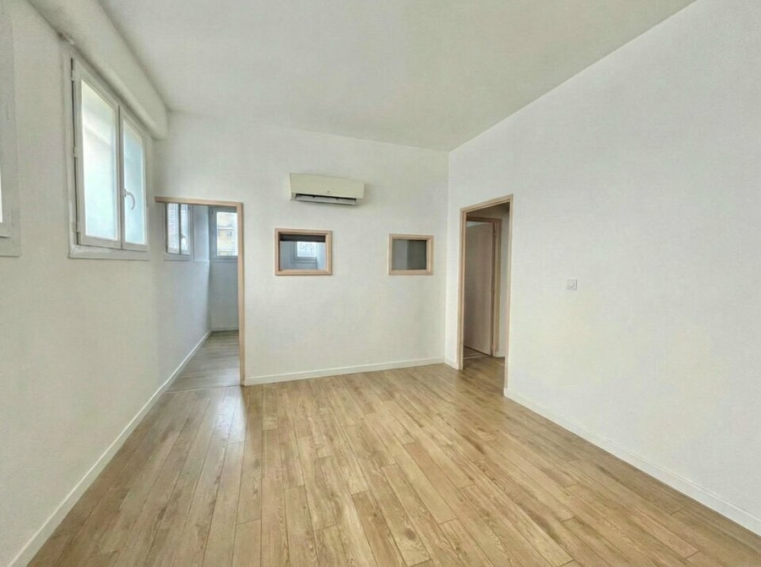 Photo 1 – vente bureaux	DRAGUIGNAN (83300)