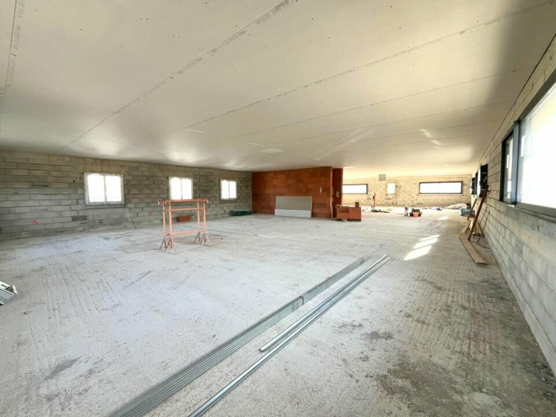 Photo 1 – location bureaux	TOURRETTES (83440)