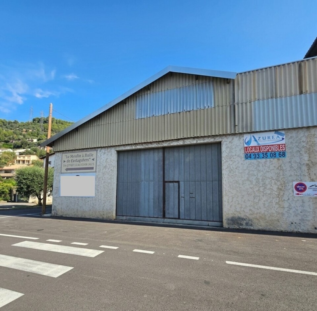 Photo 3 – location Entrepôts / activités	CASTAGNIERS (06670)