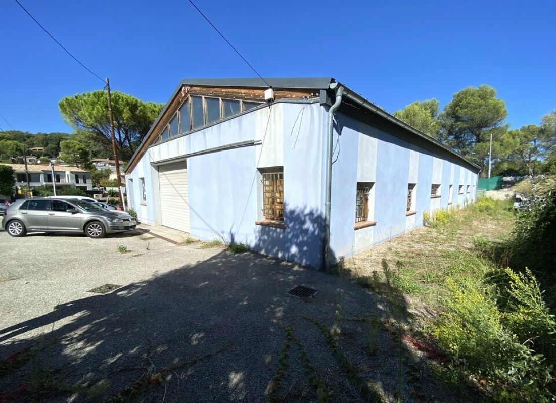 Photo 1 – location Entrepôts / activités	VALLAURIS (06220)