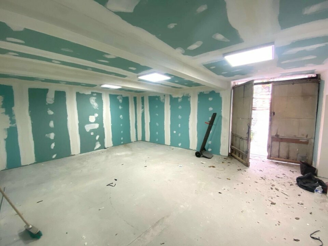 Photo 1 – location Entrepôts / activités	CANNES (06400)