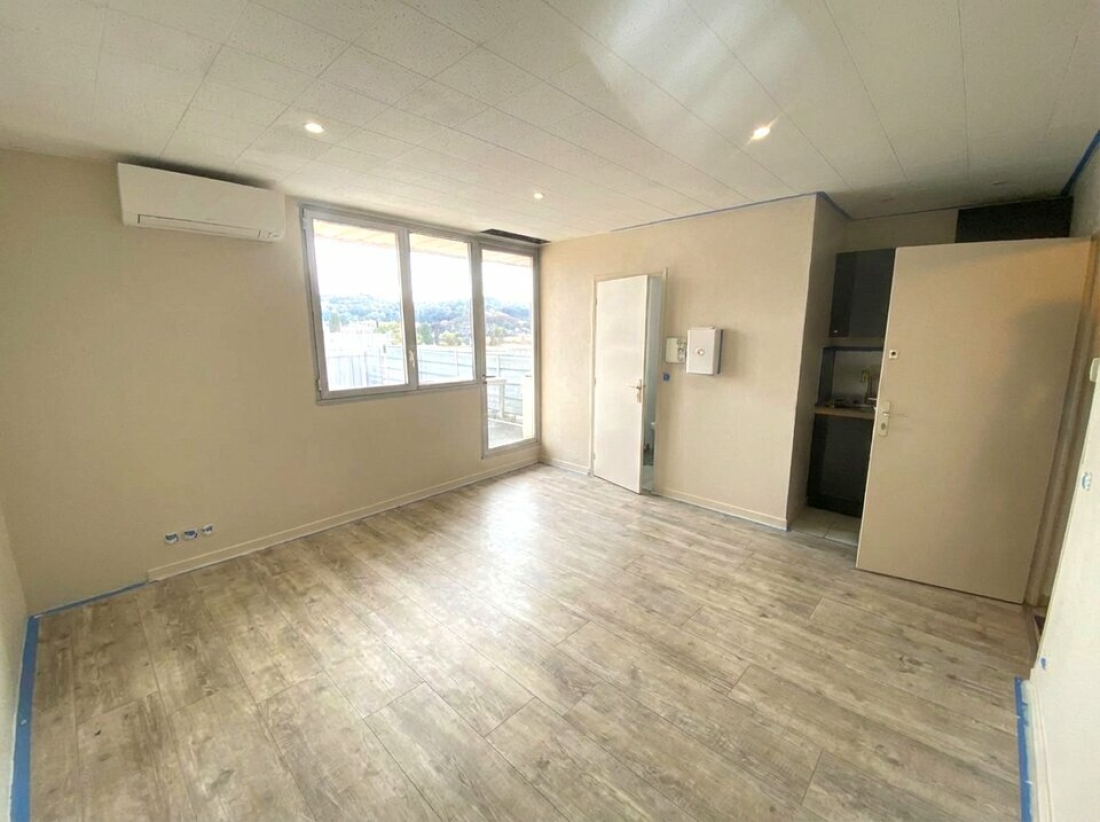 Photo 1 – location bureaux	GRASSE (06130)