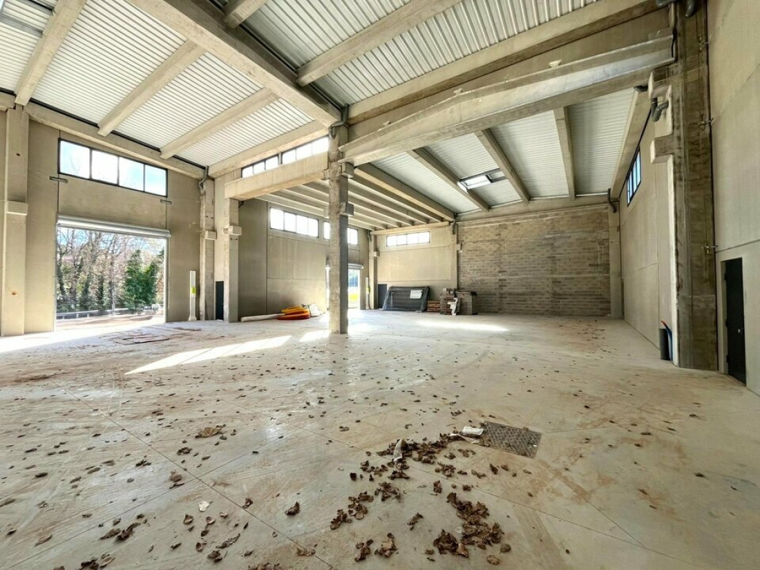 Photo 4 – location Entrepôts / activités	FAYENCE (83440)