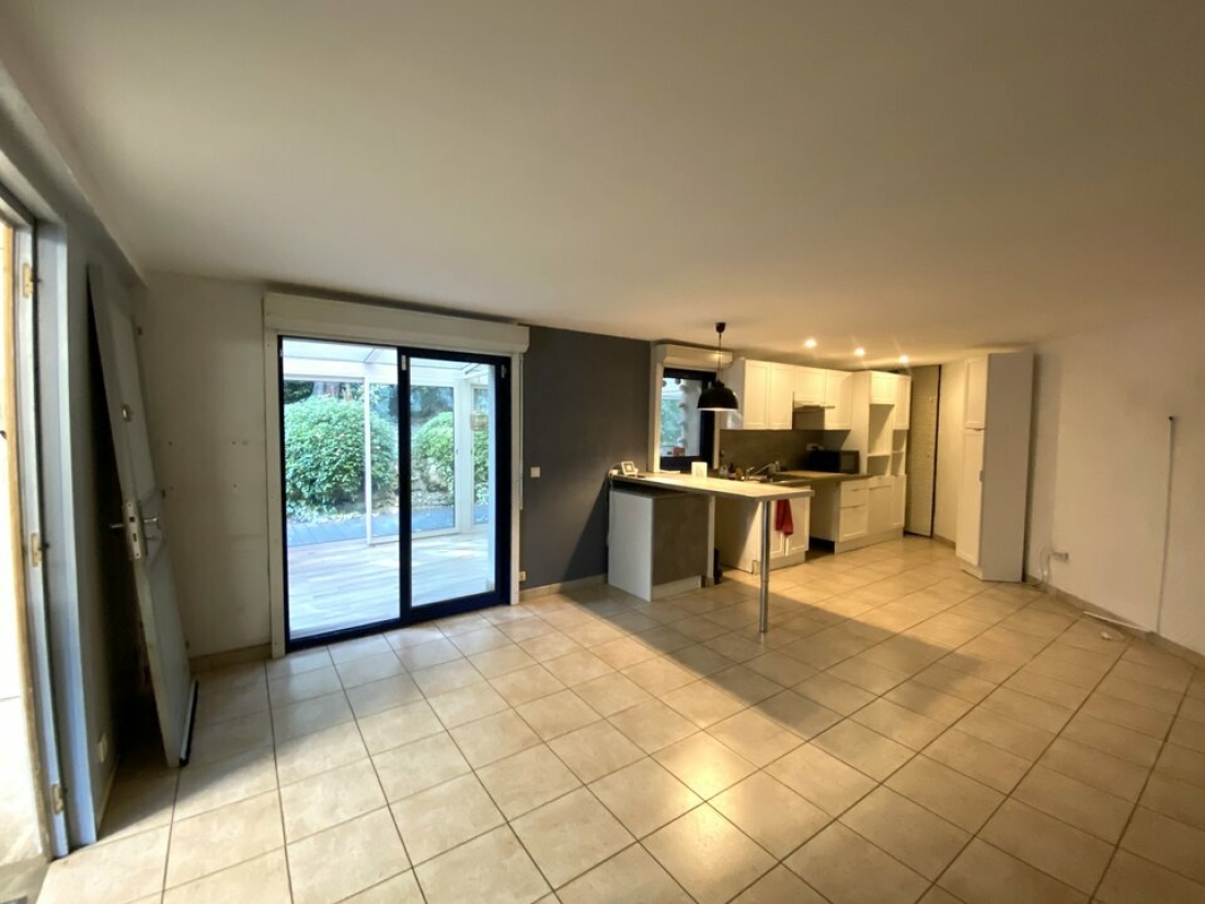 Photo 6 – location Entrepôts / activités	VALLAURIS (06220)