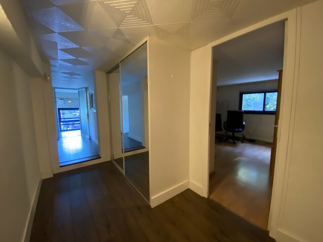 Photo 9 – location Entrepôts / activités	VALLAURIS (06220)