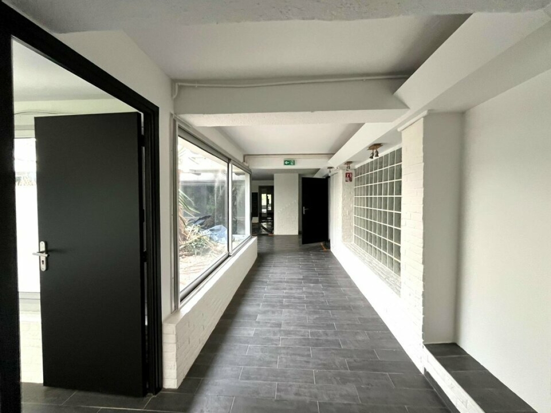 Photo 5 – vente bureaux	SAINT RAPHAEL (83700)