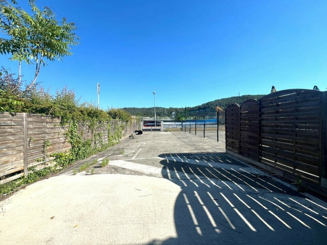 Photo 9 – vente Locaux commerciaux	DRAGUIGNAN (83300)
