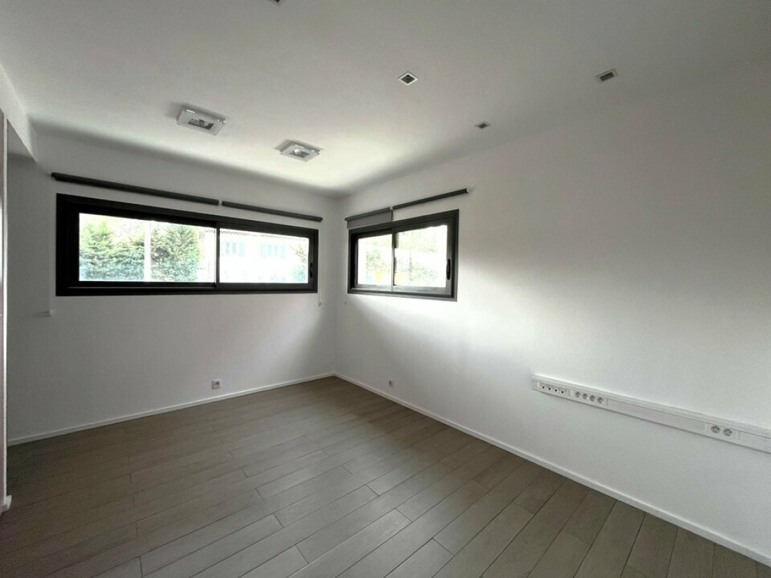 Photo 2 – location bureaux	VALBONNE (06560)