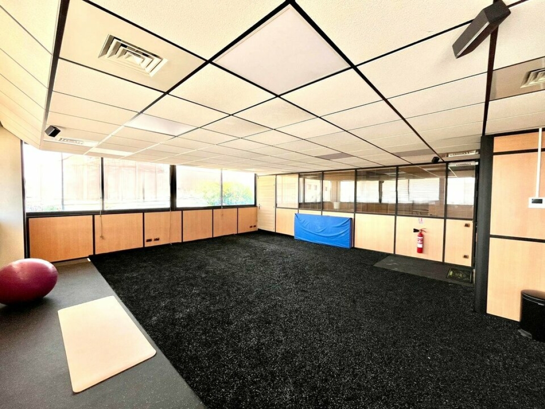 Photo 1 – location bureaux	PUGET SUR ARGENS (83480)