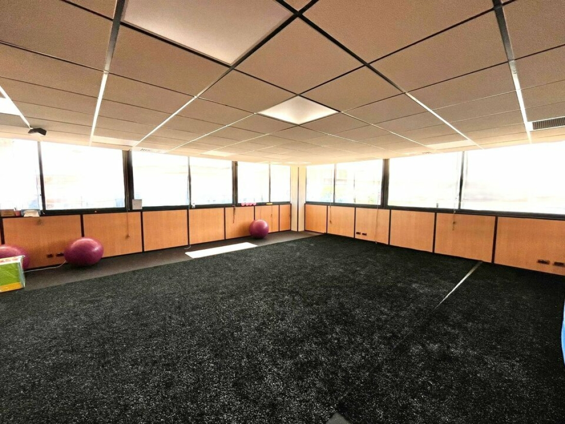 Photo 2 – location bureaux	PUGET SUR ARGENS (83480)