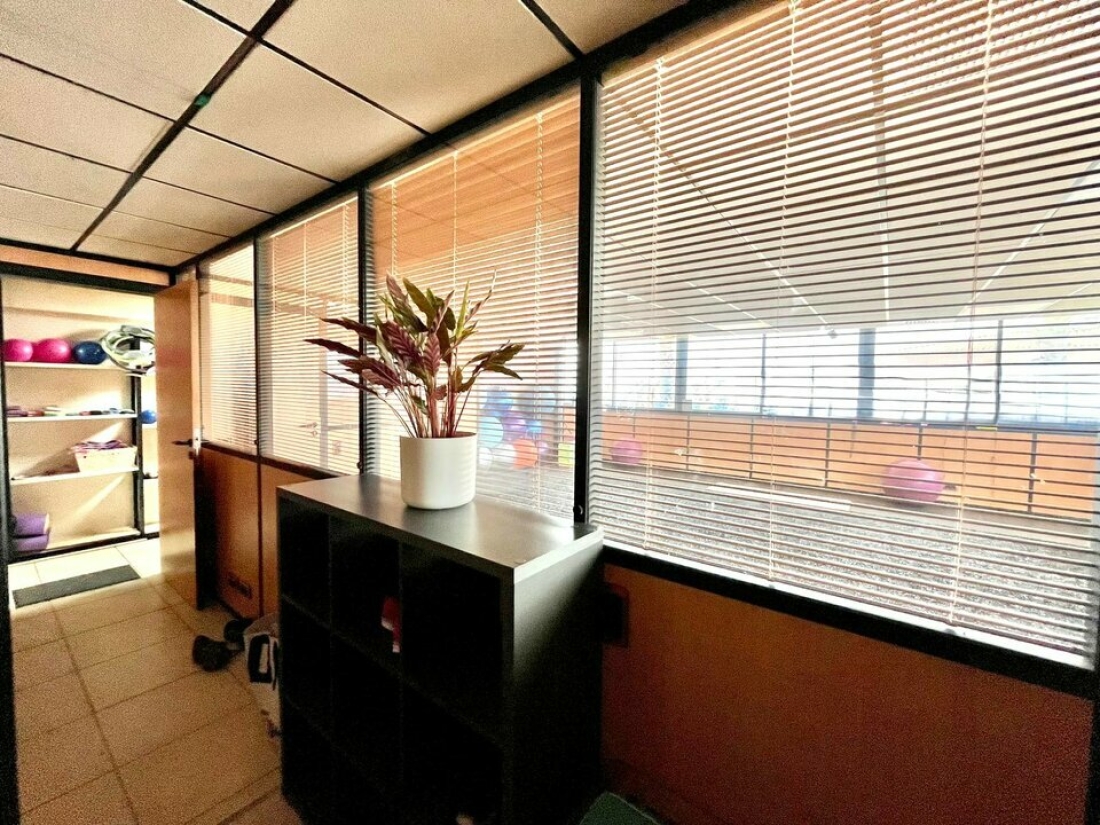 Photo 4 – location bureaux	PUGET SUR ARGENS (83480)