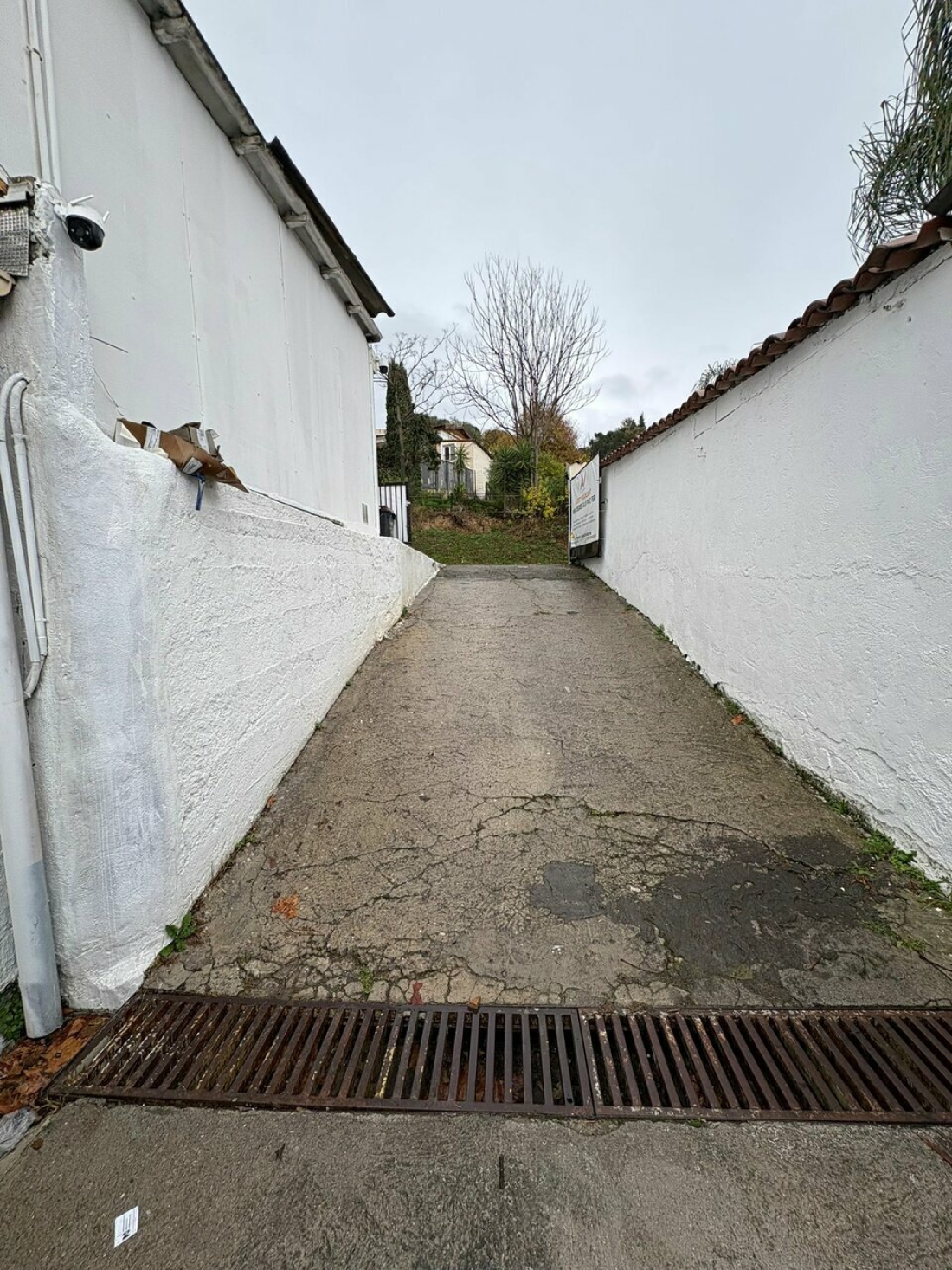 Photo 2 – location Entrepôts / activités	NICE (06200)