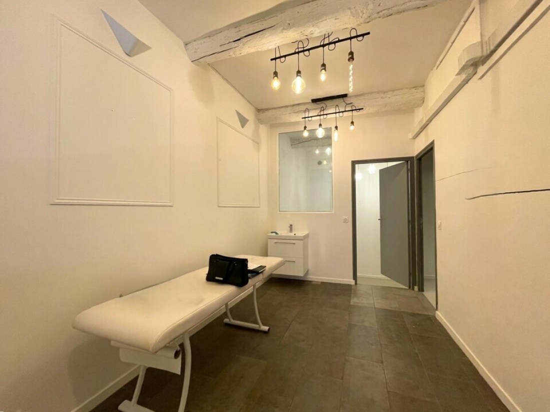 Photo 1 – location Locaux commerciaux	NICE (06300)